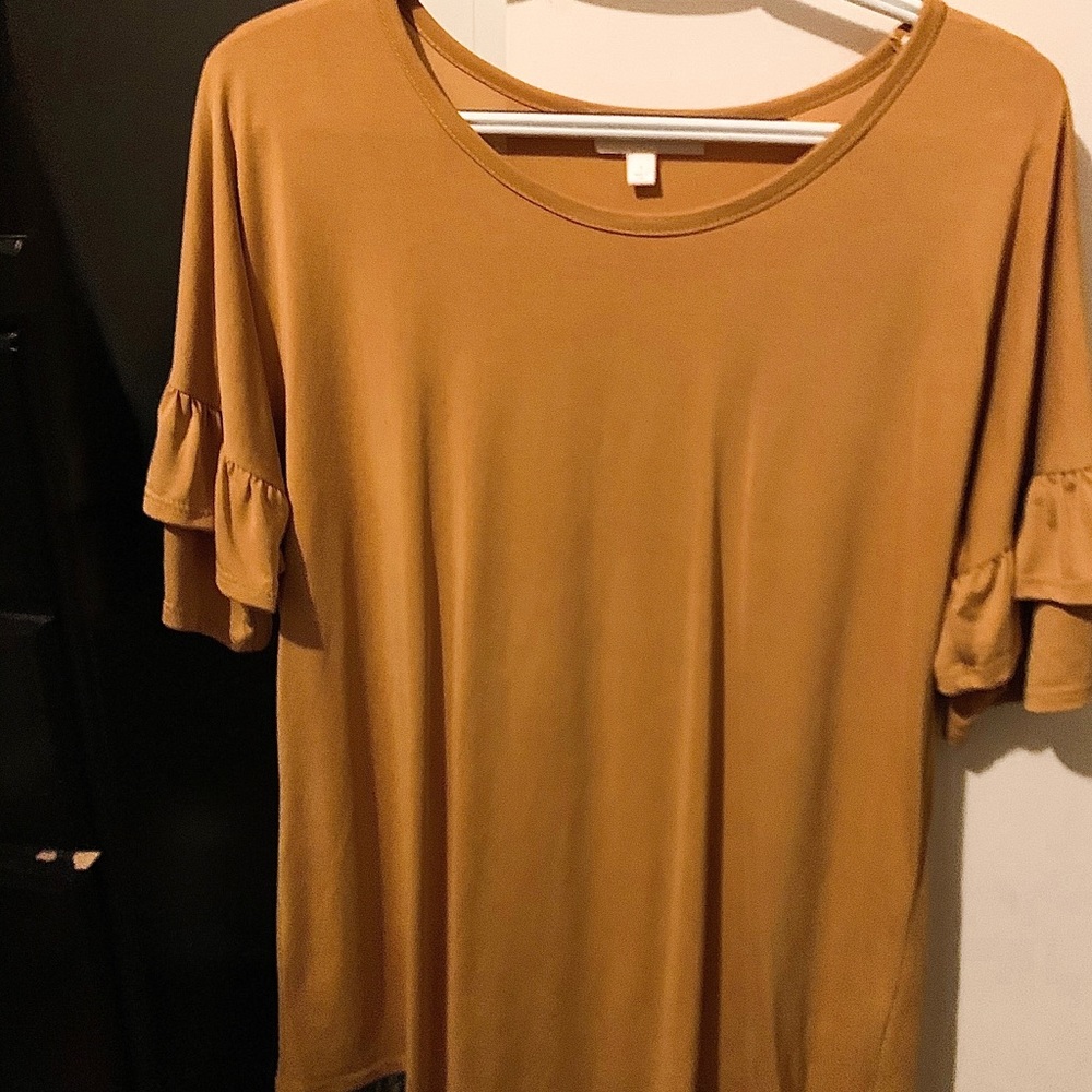 yellow blouse